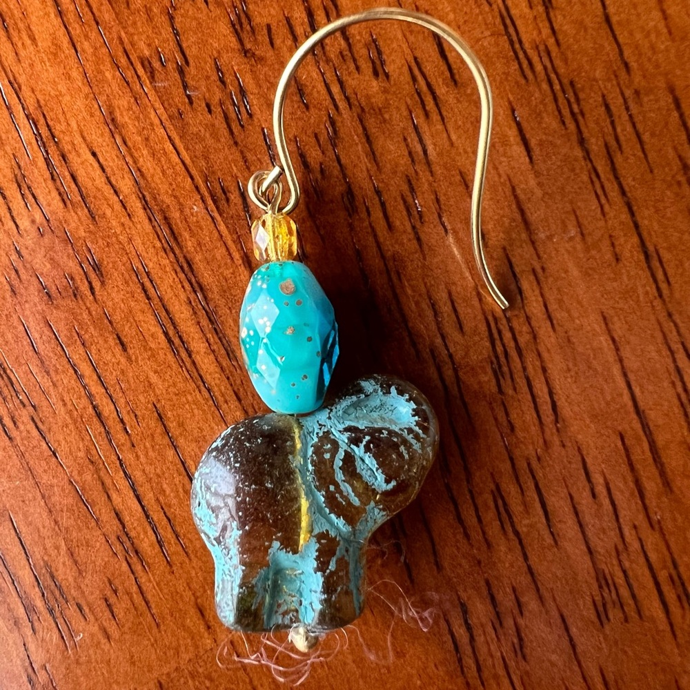 NWOT Elephant Hanging Earrings
